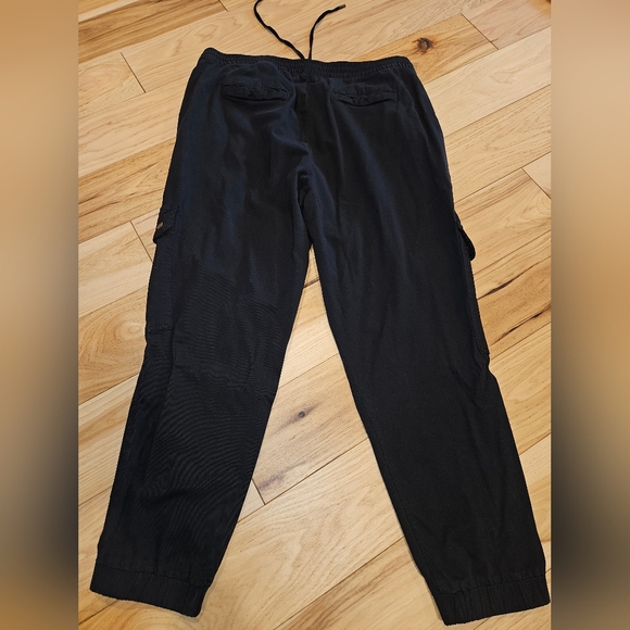 Banana Republic cropped Cargo Jogger - Picture 3 of 5